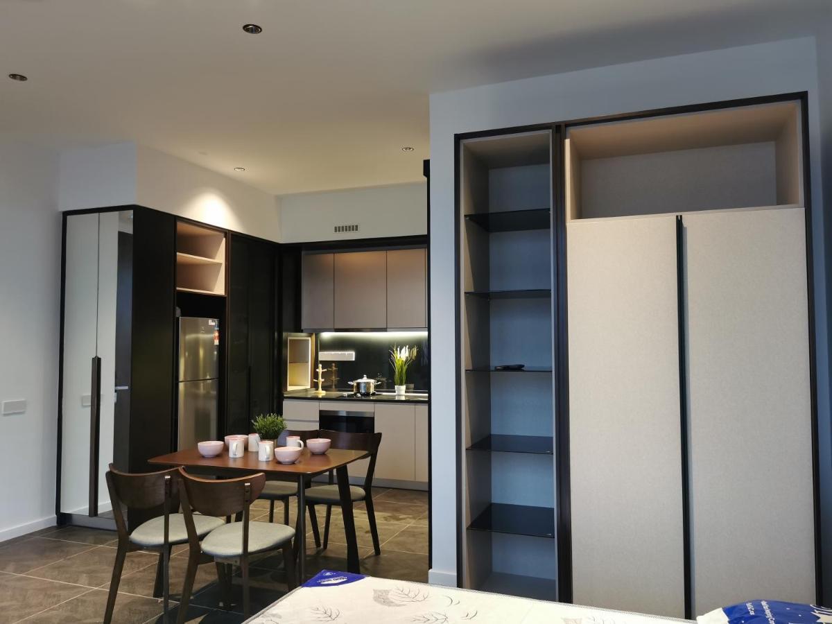 Scarletz Suites Klcc By De Harlequins Guesthouse Kuala Lumpur Dış mekan fotoğraf