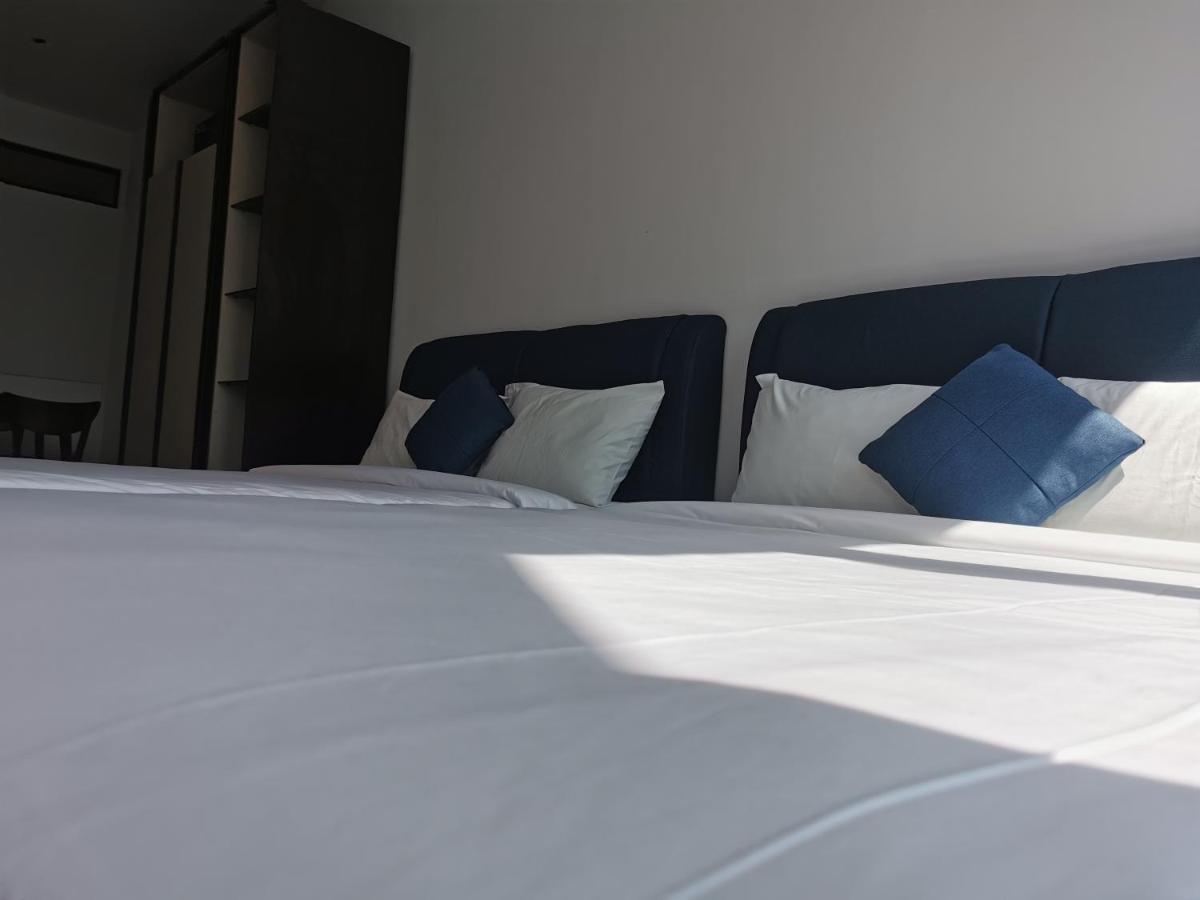 Scarletz Suites Klcc By De Harlequins Guesthouse Kuala Lumpur Dış mekan fotoğraf