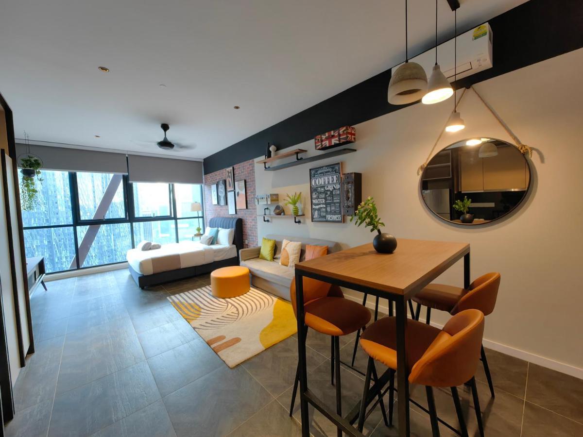 Scarletz Suites Klcc By De Harlequins Guesthouse Kuala Lumpur Dış mekan fotoğraf