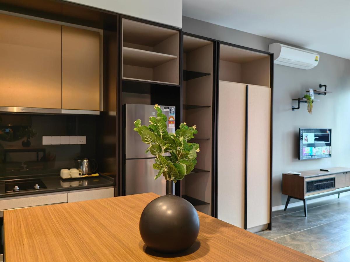 Scarletz Suites Klcc By De Harlequins Guesthouse Kuala Lumpur Dış mekan fotoğraf
