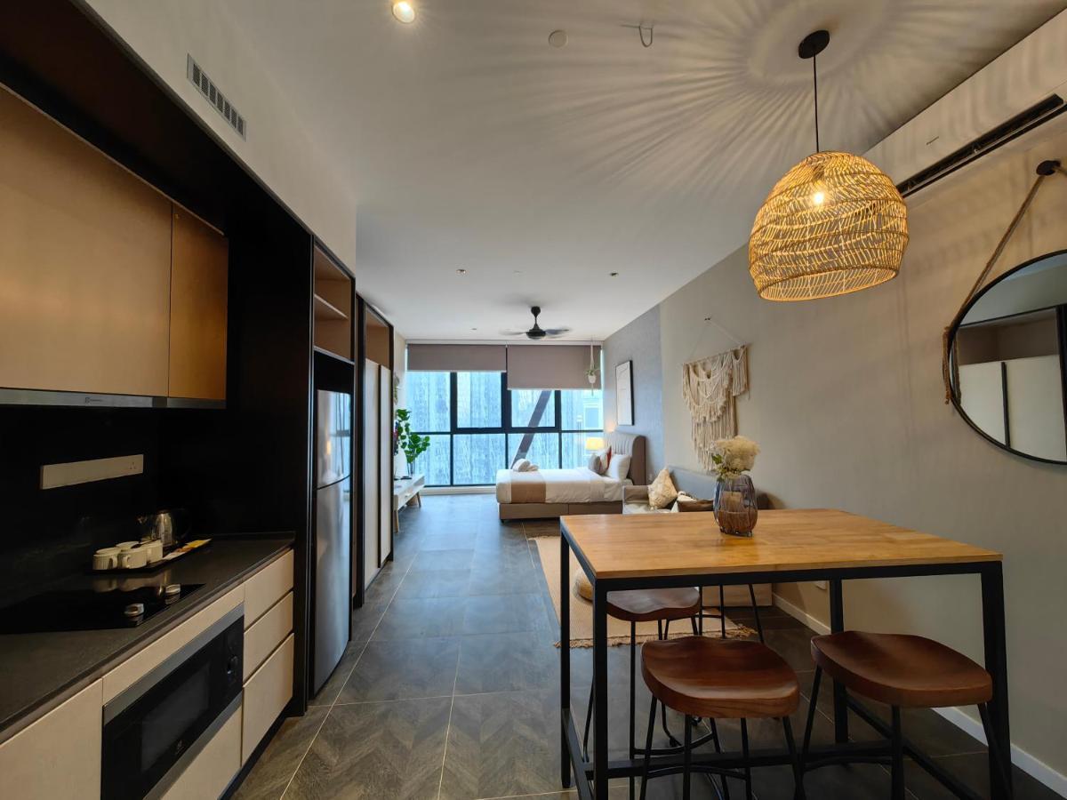 Scarletz Suites Klcc By De Harlequins Guesthouse Kuala Lumpur Dış mekan fotoğraf